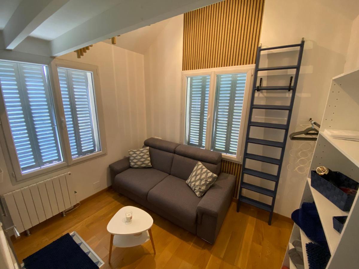 Tiny House Sedan Villa Exterior foto